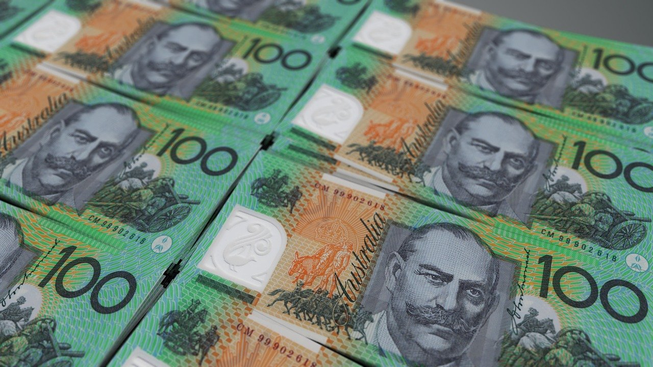 Australian 100 Dollar Notes Pixabay QuinceCreative