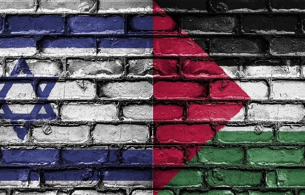 Israel-Palestine Flag Wall   Source: Pikist
